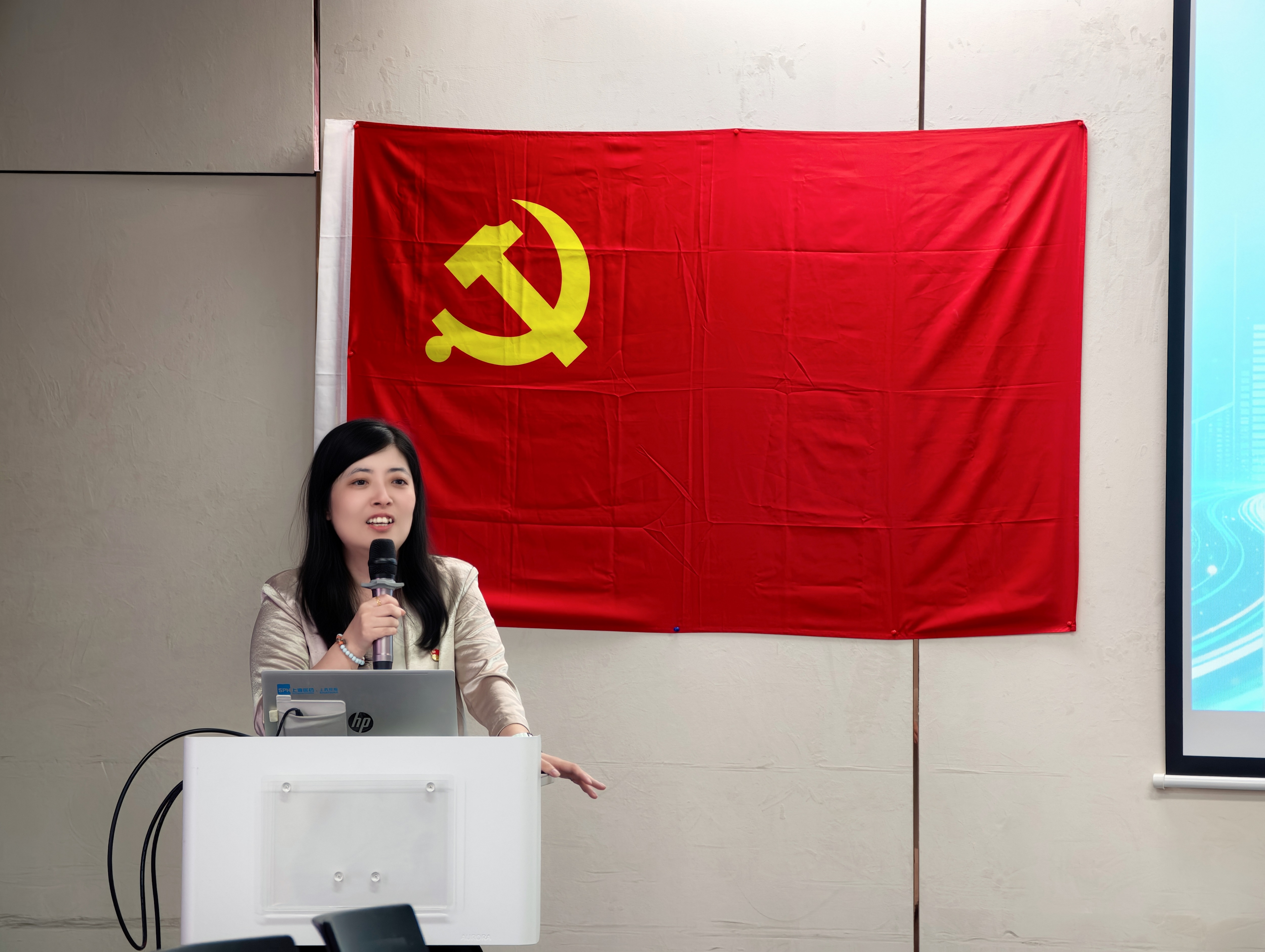 谭云.jpg